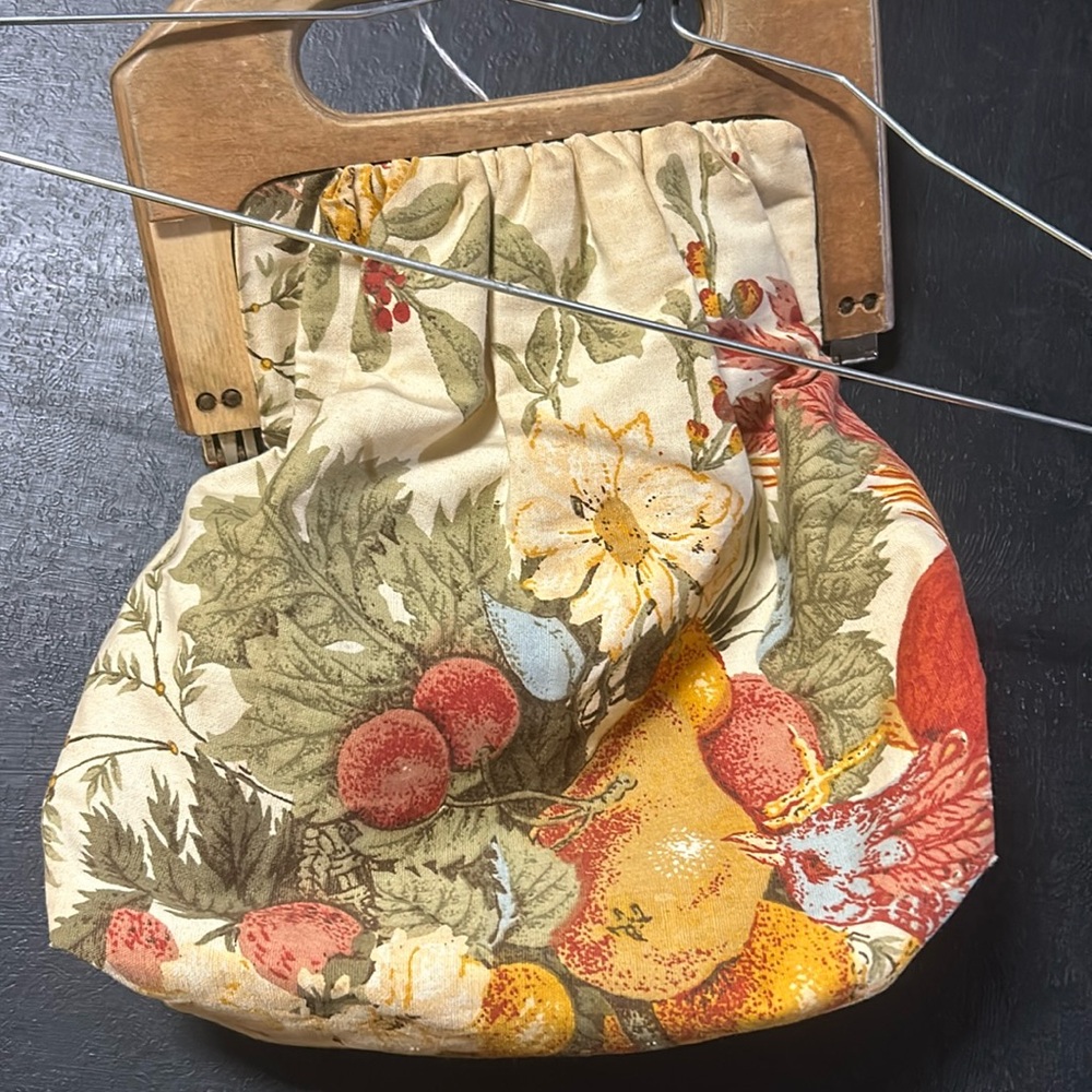 Vintage wooden handle bag